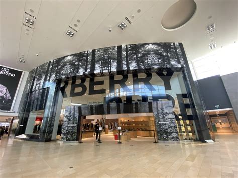 Burberry shop yorkdale